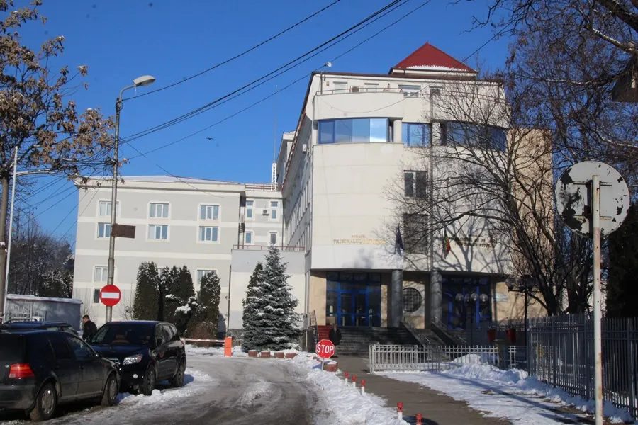 Spații pentru băuturi calde și reci scoase la licitație de Tribunal