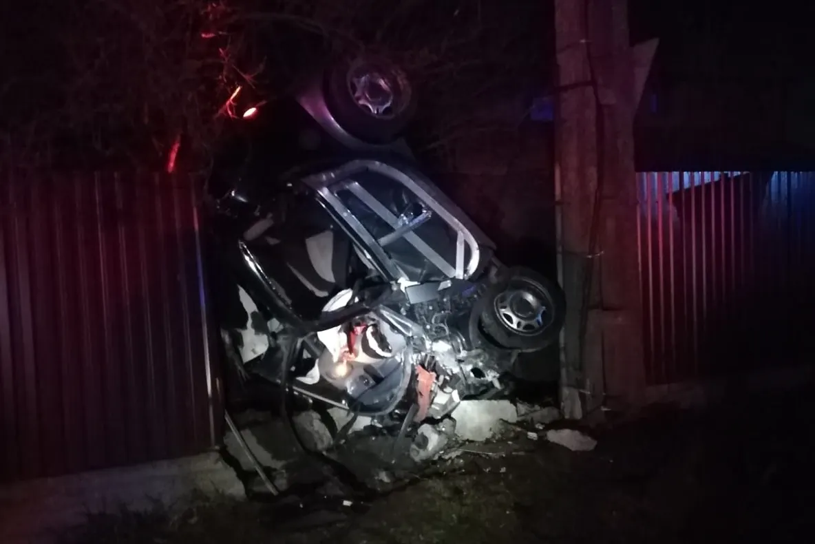 Anchetă începută de polițiști în urma accidentului cu două victime de la Săveni