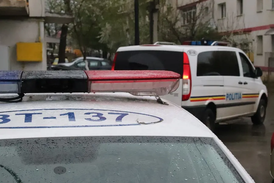 Femeie decedată după ce a fost bătută în propria locuință. Autorul a fost reținut