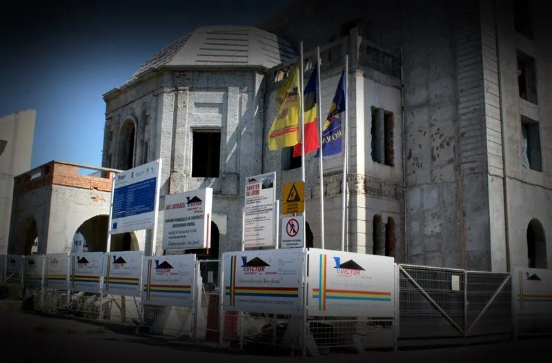 Începerea lucrărilor de reabilitare a teatrului Mihai Eminescu se amână
