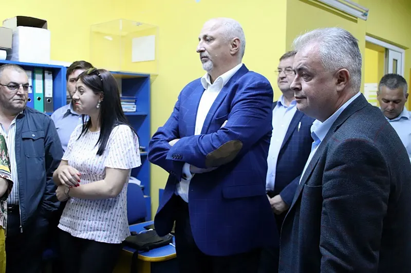 Liberalii sunt siguri că nu trece moțiune dar nici nu mai cred în anticipate