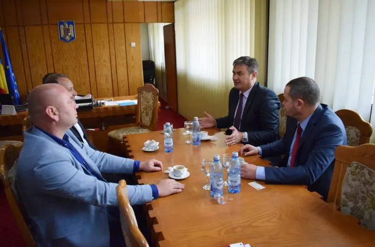 Consulul Republicii Moldova la Iași în vizită la Instituția Prefectului