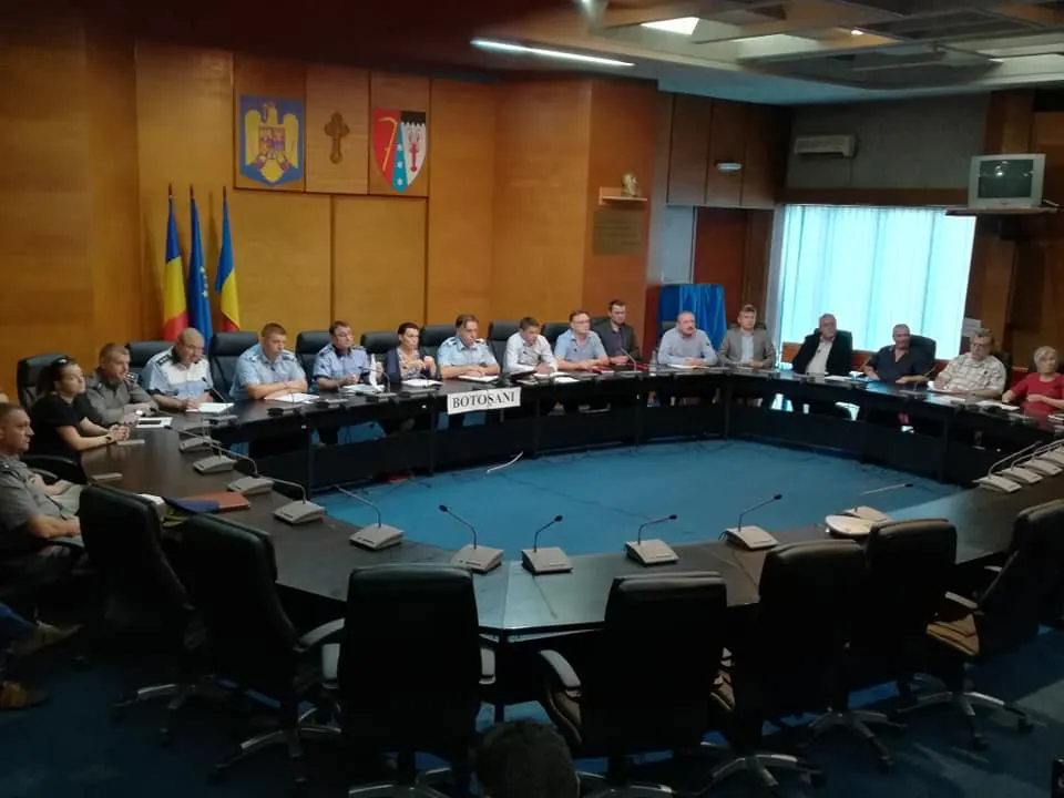 Subprefectul Daniela Lozneanu și mai mulți șefi de instituții convocați la o videconferință de ministrul de interne