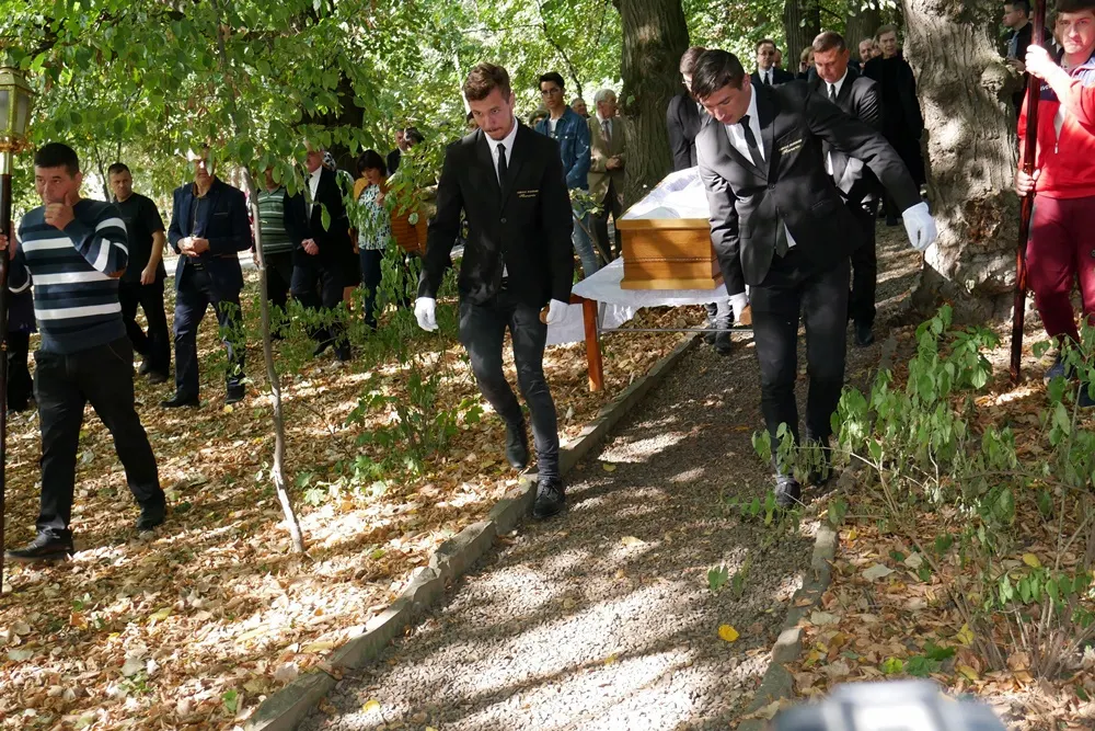 Ultimul boier al Botoșaniului a fost înmormântat în localitatea Călinești, alături de părinții săi FOTO&amp;VIDEO