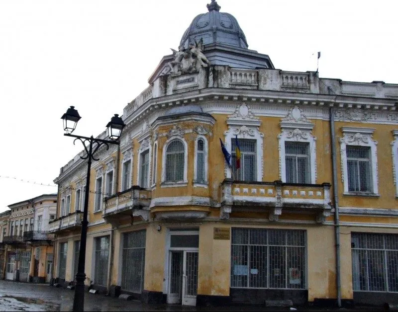 Primăria încearcă să cumpere una dintre cele mai valoroase clădiri din Botoșani, construită la 1836