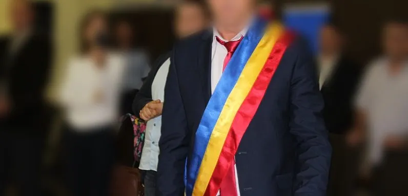 Un primar și un viceprimar au trecut la Pro România