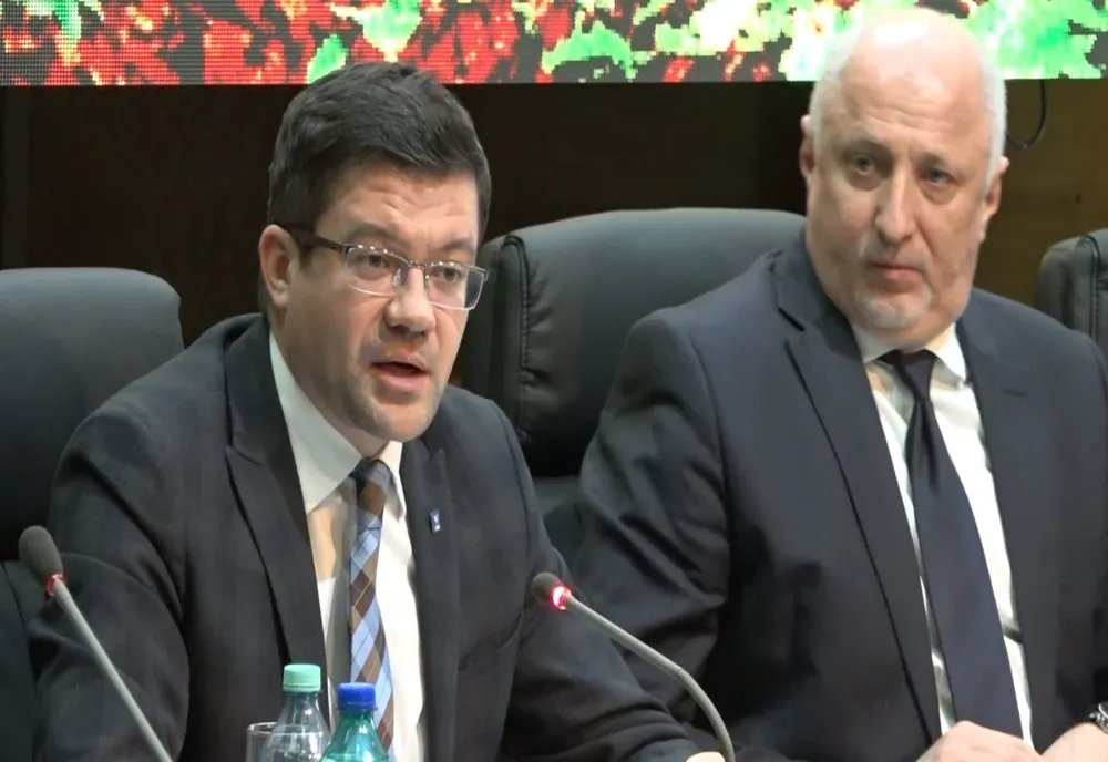 Dezmăț financiar în Ministerul Mediului. 24 de oameni angajați la comunicare și nicio conferință de presă organizată în 2019 VIDEO
