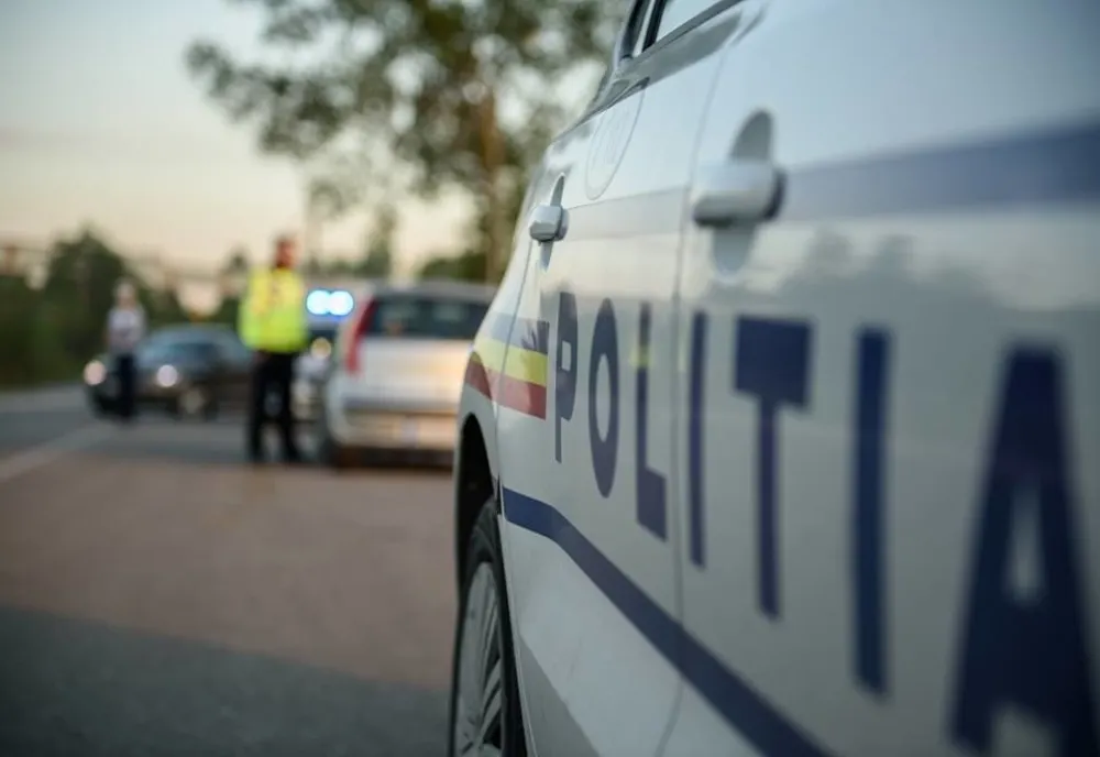 Echipamente și accesorii medicale confiscate din mașina unui sucevean