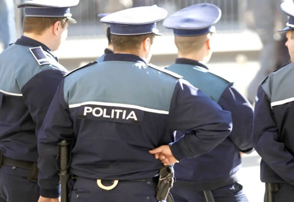 Botoșăneni băgați în carantină și amendați
