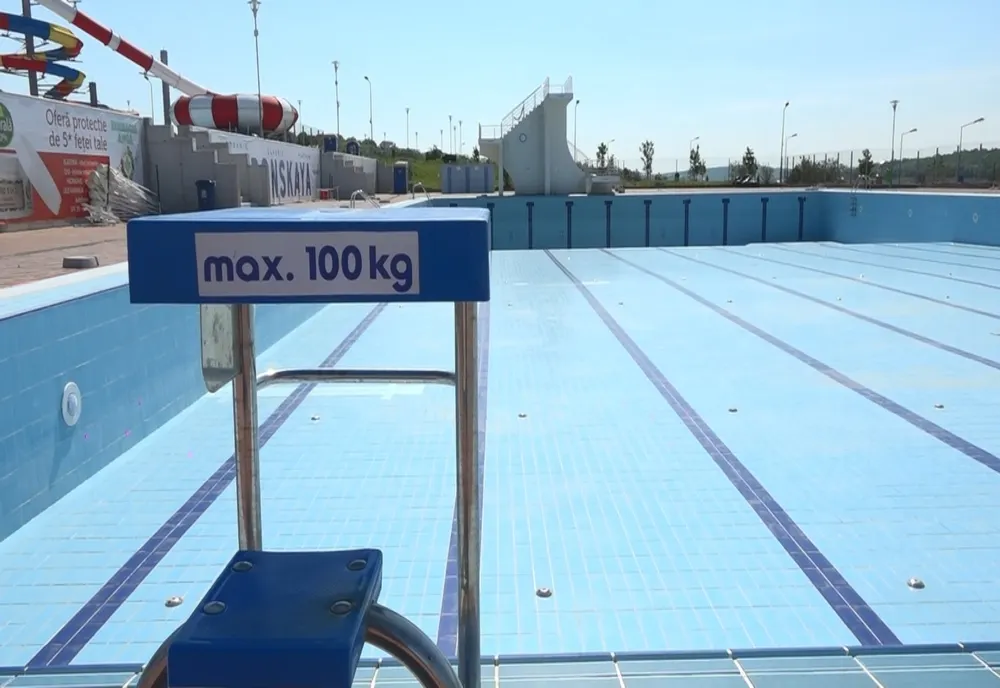 Piscinele parcului sunt pregătire pentru redeschidere: „Așteptăm noile reglementări”