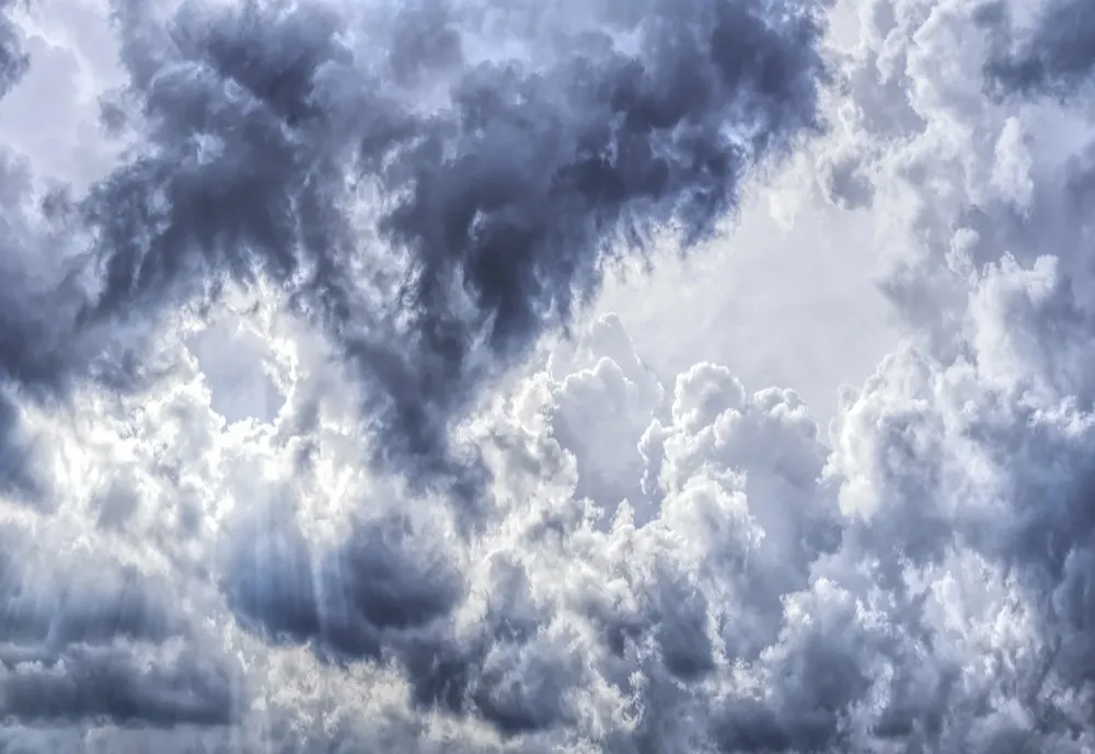 Meteo: Vreme instabilă în întreaga țară/ Alertă de caniculă de miercuri până duminică