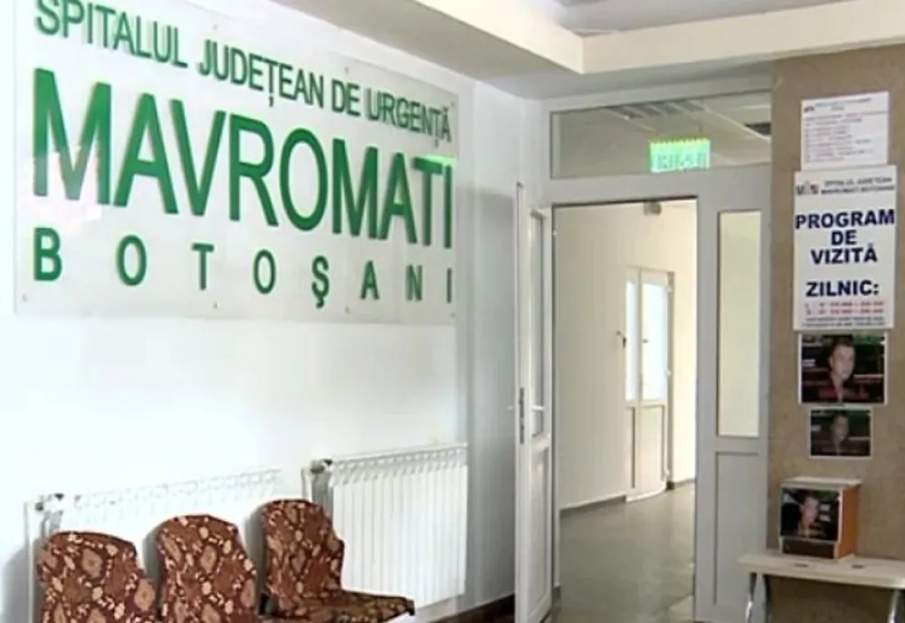 Spitalul Judeţean din Botoşani, inundat în urma unei avarii. Apa a inundat saloanele de la toate etajele