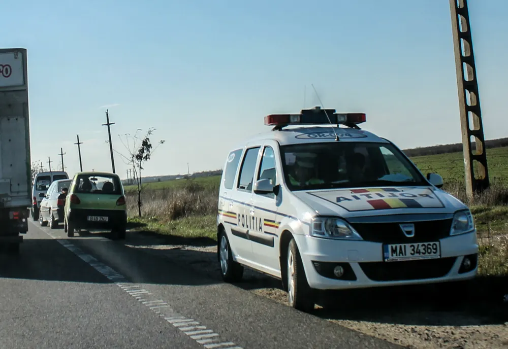 Amenzi și permise supendate în cadrul unei acțiuni a polițiștilor rutieri în Botoșani