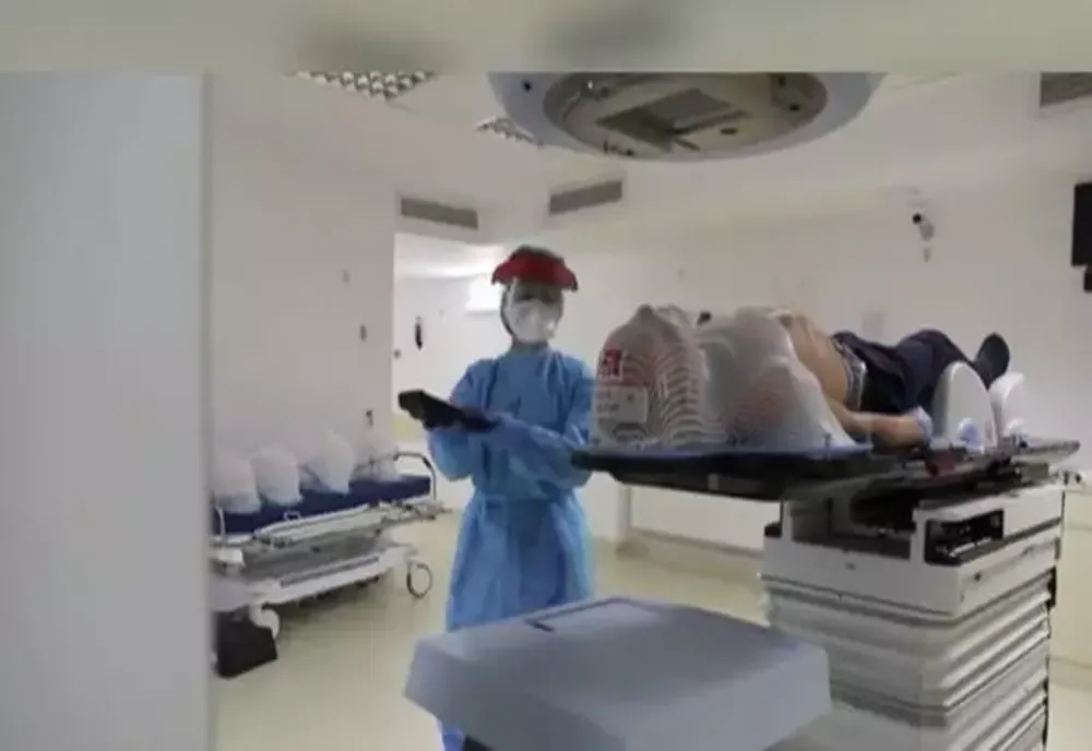 INOVAȚIE în medicină, la Botoșani: De ce tratament vor beneficii bolnavii de cancer