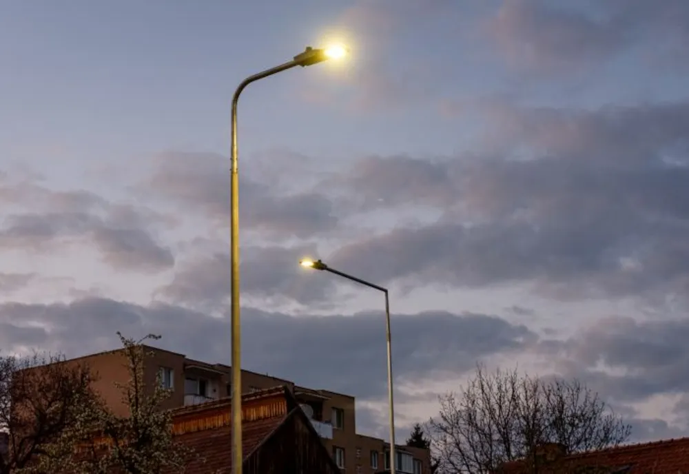 Facturi URIAȘE, măsuri EXTREME: Un oraș întreg FĂRĂ lumină, oamenii sunt disperați