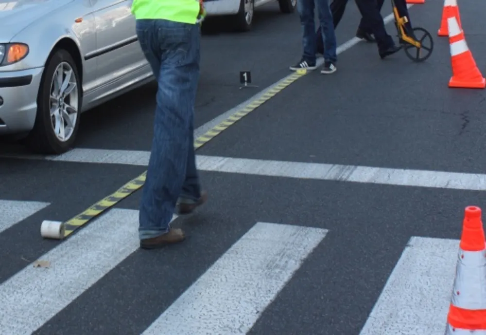 Pieton accidentat pe trecerea pentru pietoni