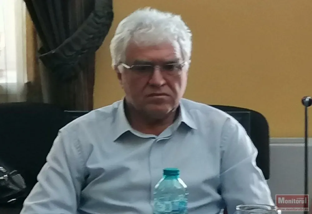 Un director din Primăria Botoşani a ieşit la pensie