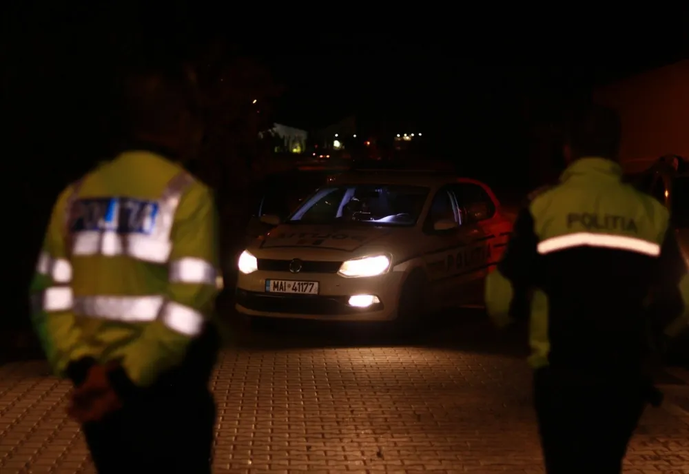 Ce a făcut un bărbat din Botoșani după ce a petrecut într-un club. De ce l-au urmărit polițiștii