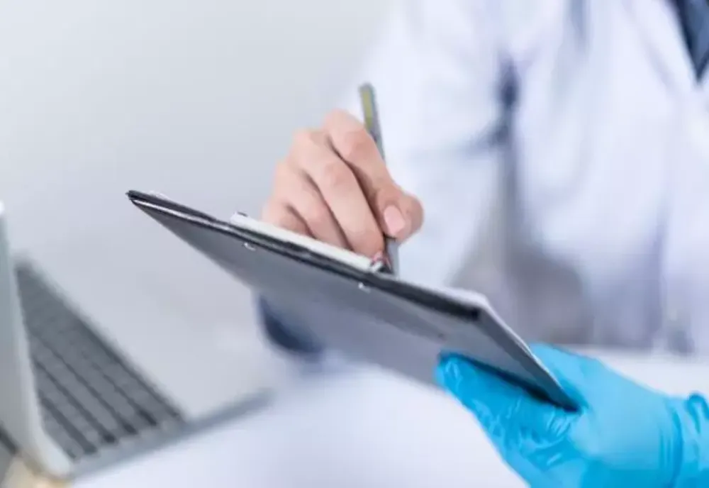 Analizele medicale anuale pe care e bine să le faci în funcție de vârsta ta