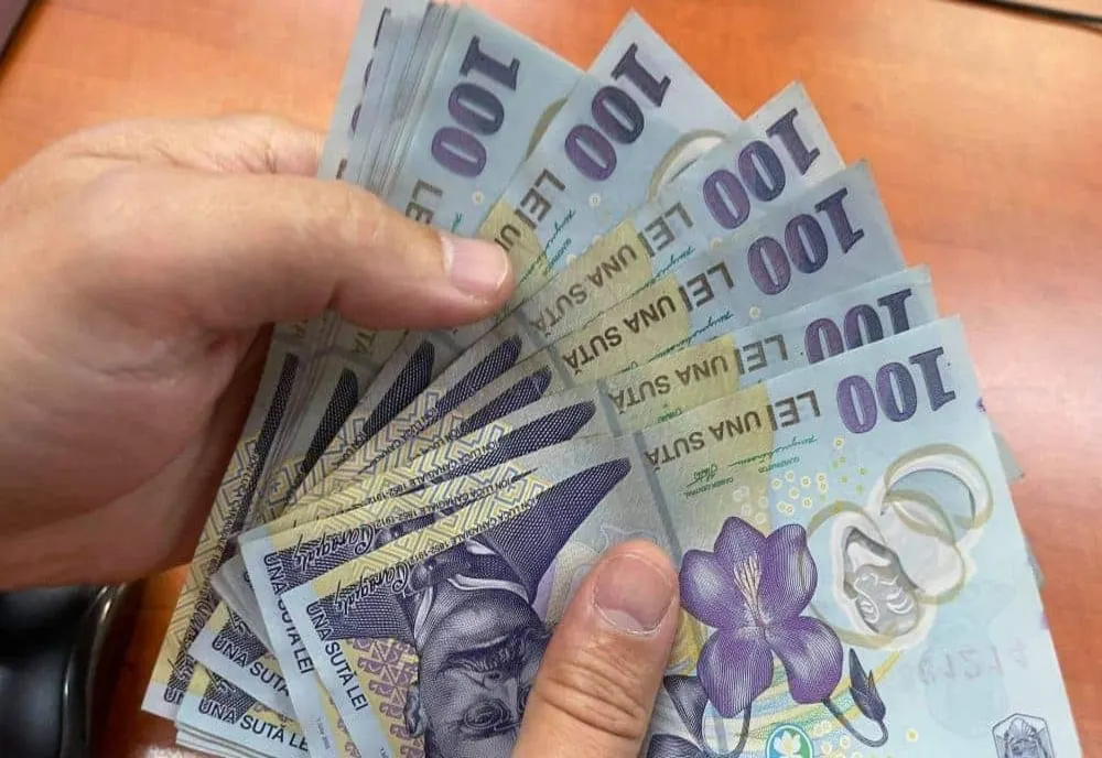 Majorările din ianuarie - Ce venituri cresc în 2024 / Pensiile care vor fi mai mari cu 900 lei