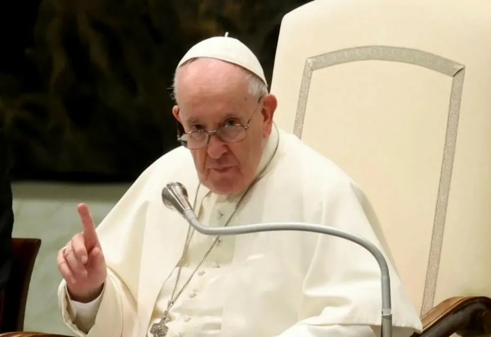 ROMÂNIA DECLARĂ ZI DE DOLIU NAȚIONAL PENTRU PAPA FRANCISC. CE MĂSURI INTRĂ ÎN VIGOARE SÂMBĂTĂ
