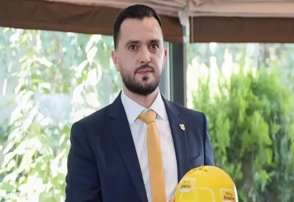 MIHAI ENACHE (DEPUTAT AUR): ”TRAGEDIA DIN CARTIERUL RAHOVA RIDICĂ SEMNE SERIOASE DE ÎNTREBARE PRIVIND MODUL ÎN CARE A FOST TRATATĂ SITUAȚIA DE CĂTRE AUTORITĂȚI” 
