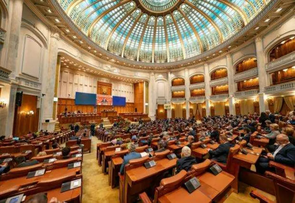 SENATUL ÎȘI REDUCE PERSONALUL CU PESTE 100 DE POSTURI. ABRUDEAN: „URMEAZĂ CONCURSURI CORECTE”