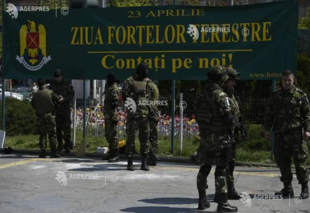 MAPN: CEREMONII LA MONUMENTELE ÎNCHINATE EROILOR ȘI CONCERTE ALE MUZICILOR MILITARE DE ZIUA FORȚELOR TERESTRE