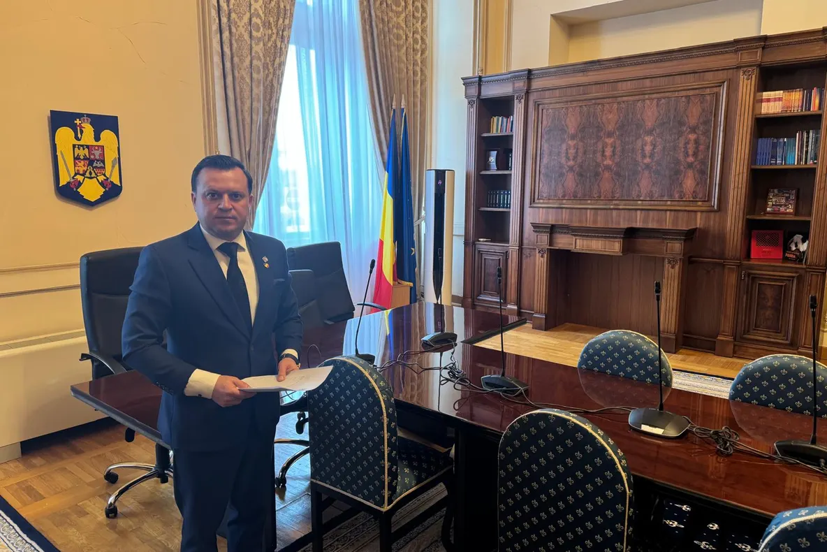 Senatorul Cătălin Silegeanu condamnă tăcerea autorităților în fața noilor dovezi de manipulare electorală