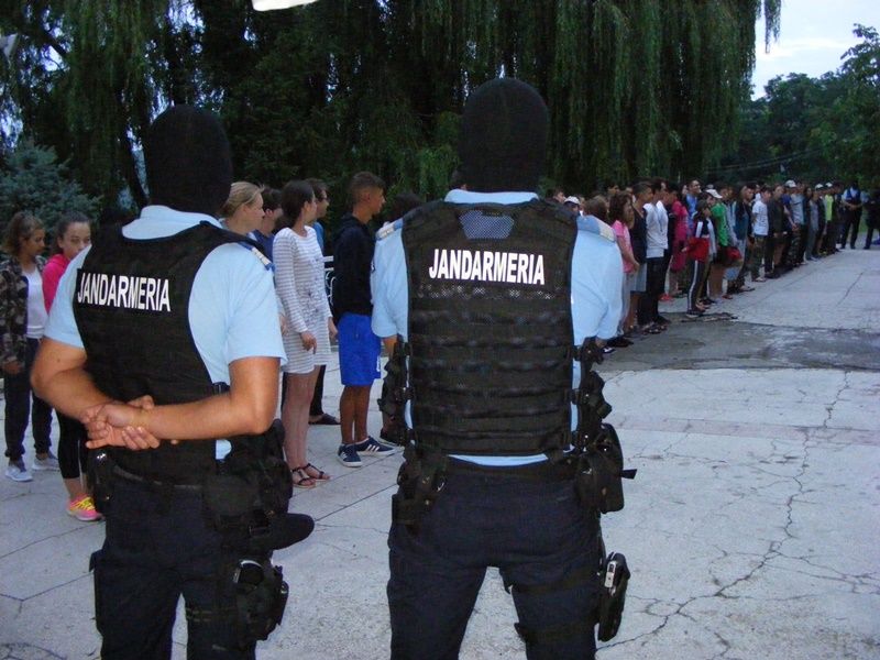 Dorohoieni amendați de jandarmi pentru injurii