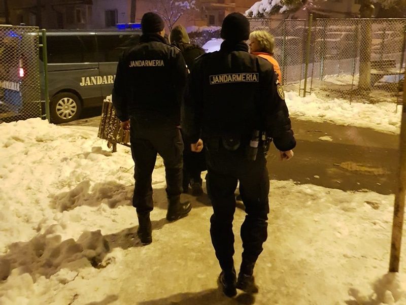 Telefon de aproape 1000 de euro găsit de un elev și predat jandarmilor