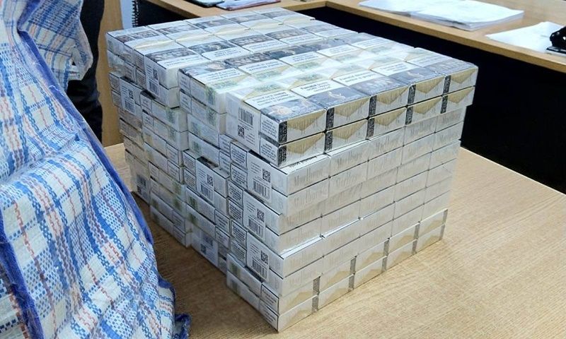 Sancțiune uriașă pentru un bărbat prins cu 200 de pachete cu țigări de contrabandă