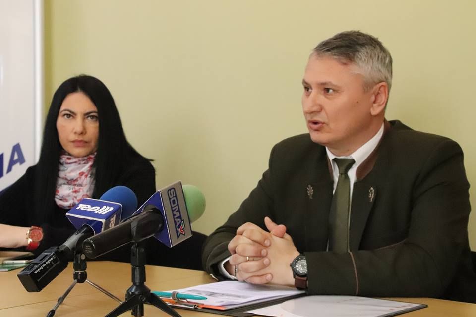 Luna plantării arborilor