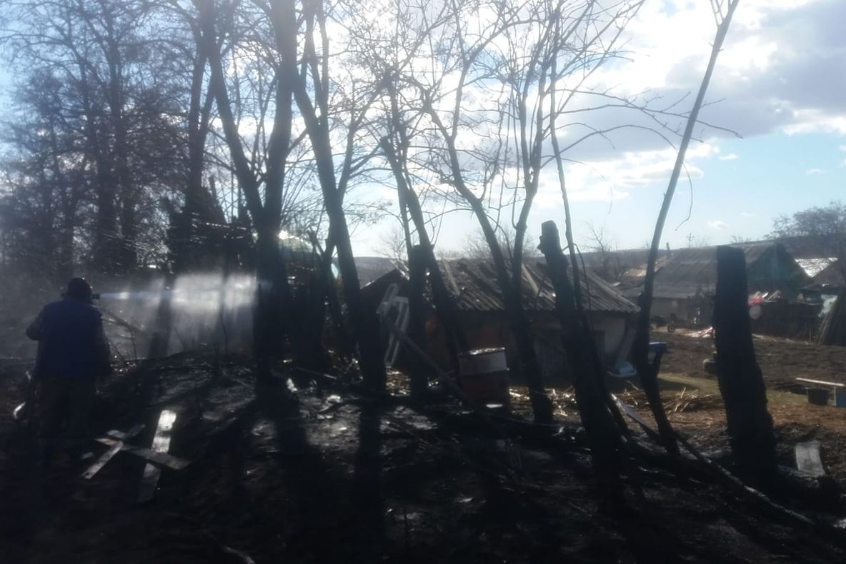 Incendiu provocat de un localnic la Ipotești