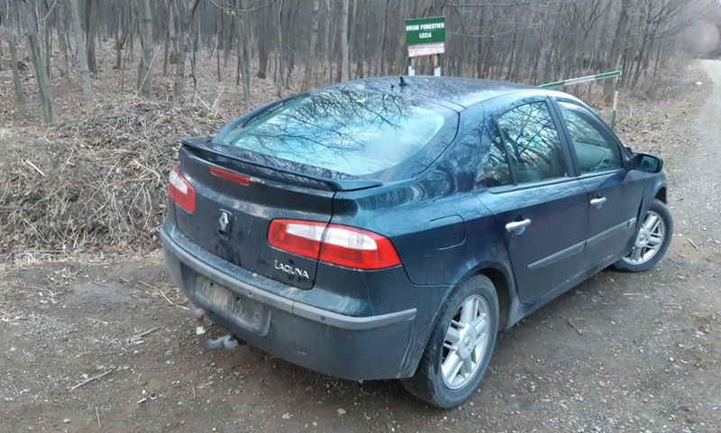Renault radiat din circulaţie, găsit la Pomârla