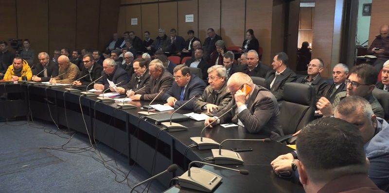 Ședință cu scântei la Prefectură. Primari nemulțumiți de banii pe care îi vor primi în acest an VIDEO