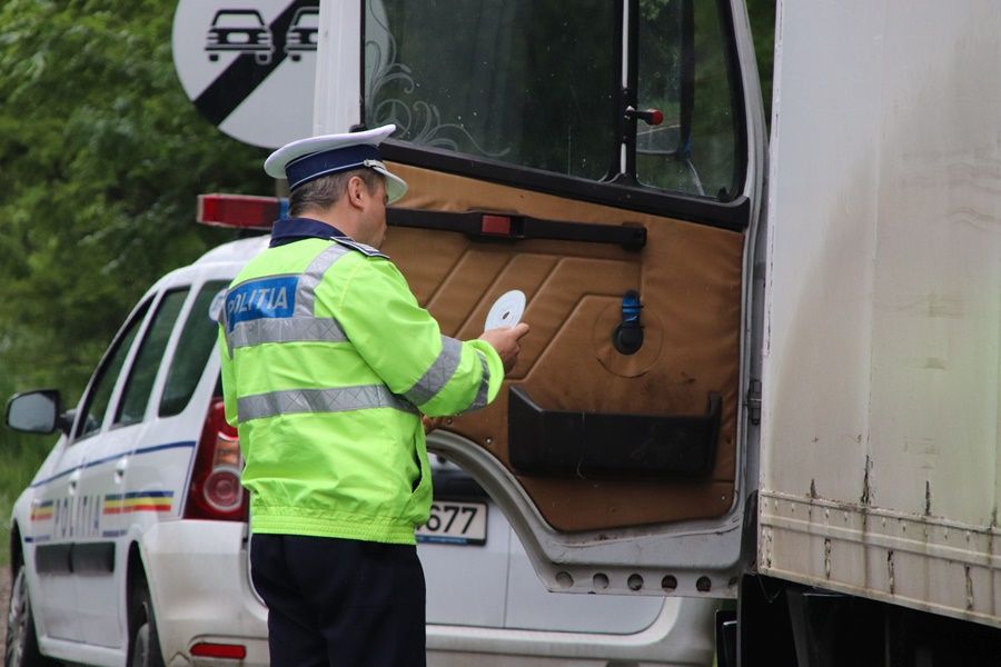Polițiștii anunță o nouă acțiune care îi vizează pe transportatori