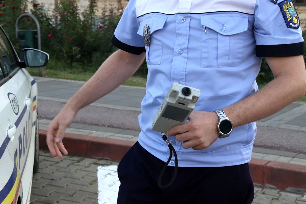 Minor anchetat după ce a furat mașina mamei sale și a provocat un accident. Avea o alcoolemie de 0,23 mg/l