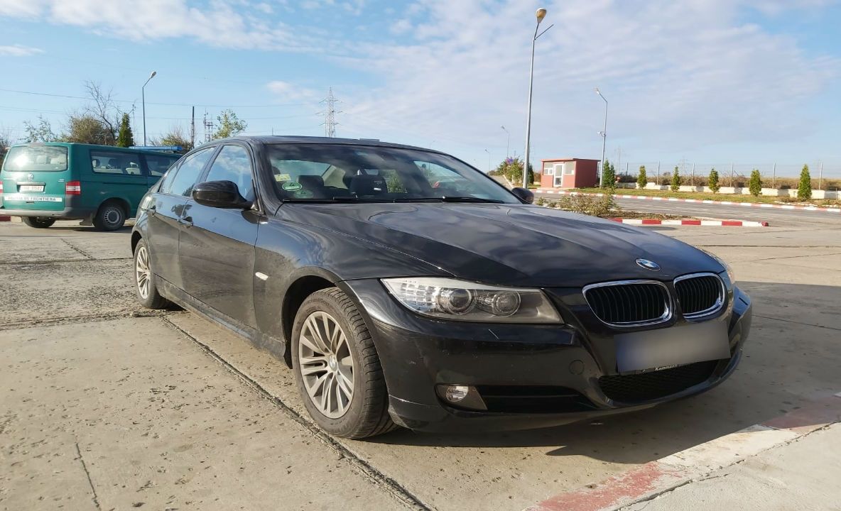 BMW căutat pentru confiscare, oprit în Vama Stânca