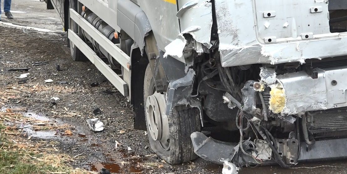 Un individ beat și fără permis a ajuns cu mașina în șanț