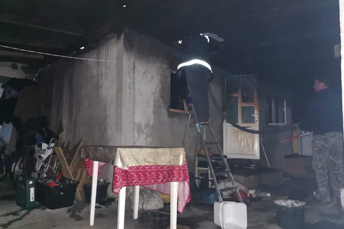 Incendiu în comuna Sulița FOTO