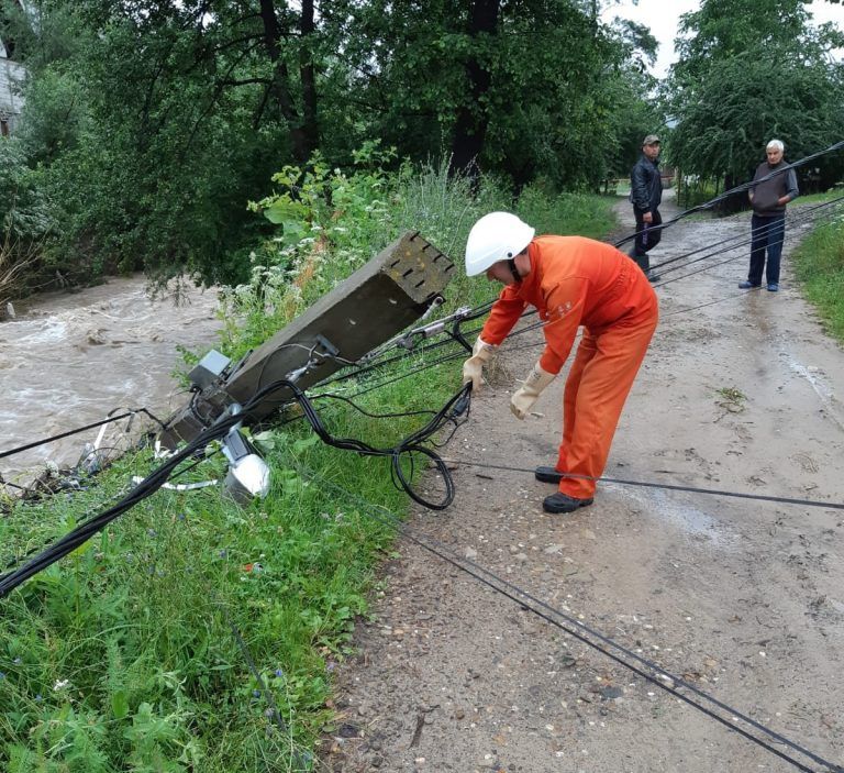 Șase localităţi din județul Botoșani au rămas fără energie electrică