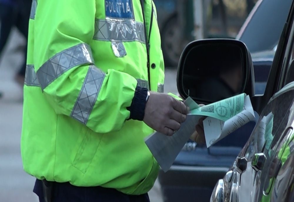 Pericol pe străzile din Botoșani. Indivizi fără permis anchetați de polițiști