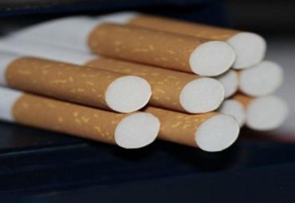 Vindea țigări de contrabandă în Piața Centrală din Botoșani