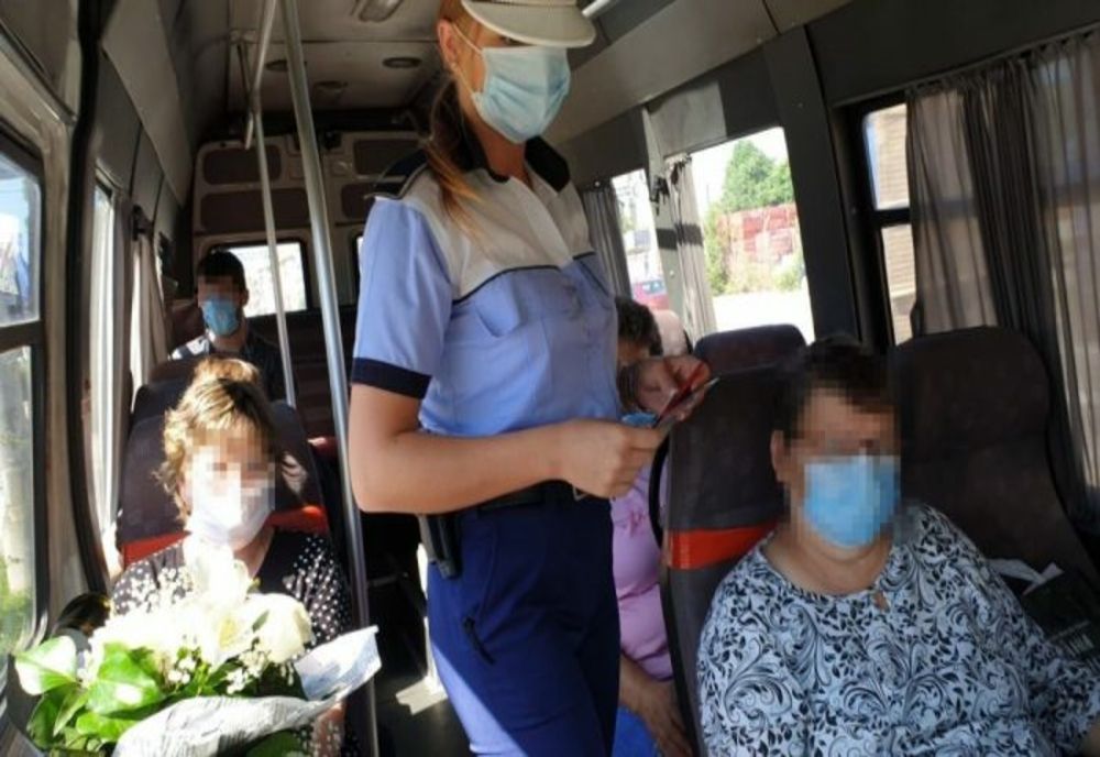 Acțiuni ale polițiștilor pentru verificarea măsurilor impuse în contextul stării de alertă