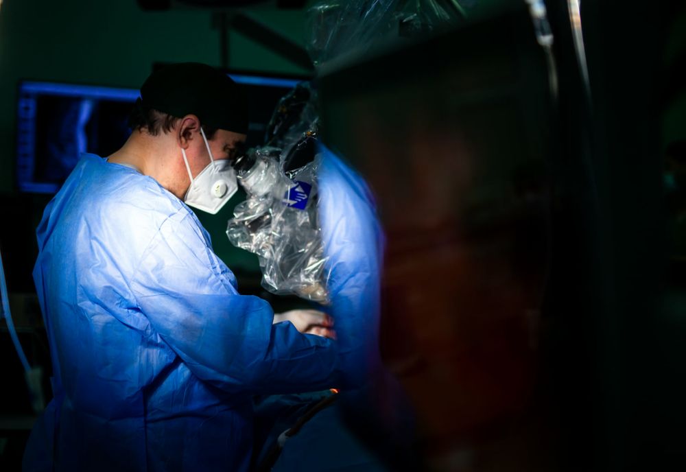 O nouă șansă la viață – o femeie din Botoșani a fost operată de o tumoră gigant de 10 cm