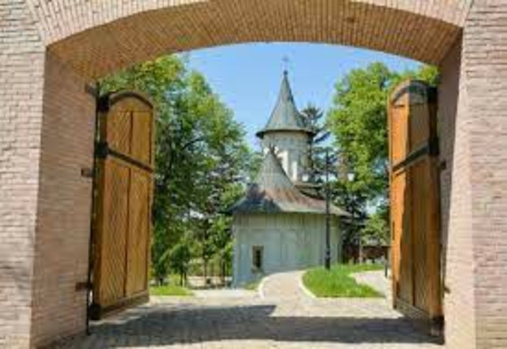 Piese de peste 300 de ani, expuse la Mănăstirea Coşula