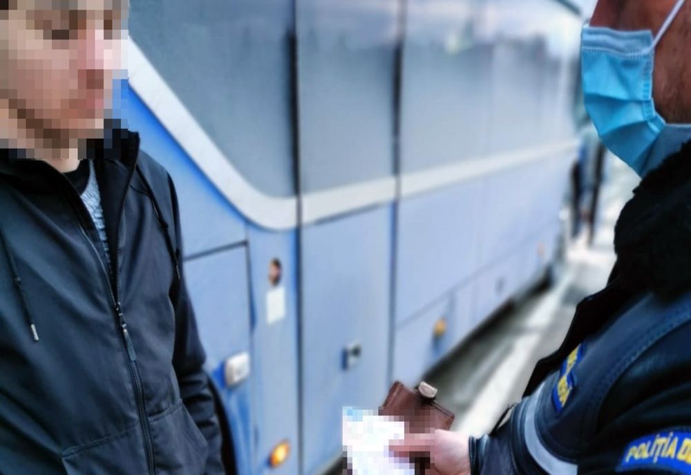 Documentele false cumpărate cu sute de euro i-au adus un dosar penal