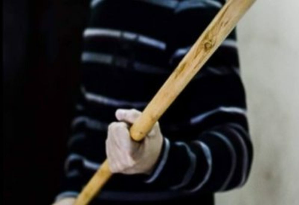 Bătaie într-un birt din Avrămeni în prima zi de Paște! Patru tineri, reținuți