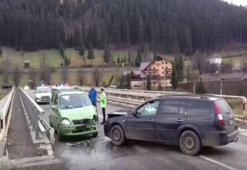 Un tânăr care a vrut să-și arunce iubita de pe pod are de executat 5 ani și 7 luni de închisoare. Bărbatul a dat dovadă de AGRESIVITATE ridicată